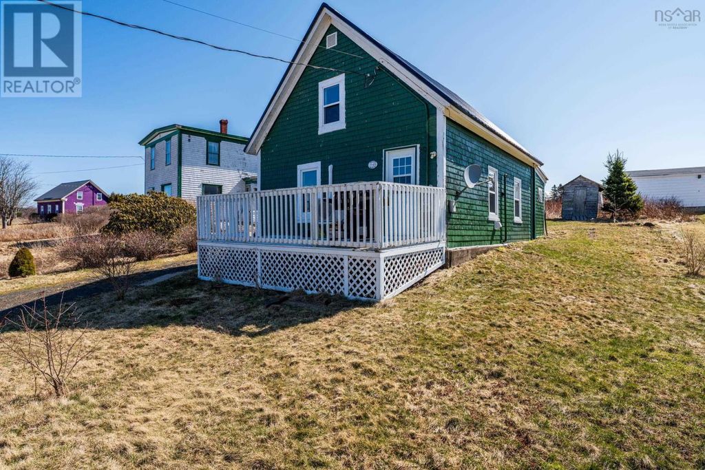 3148 Highway 217, Tiverton