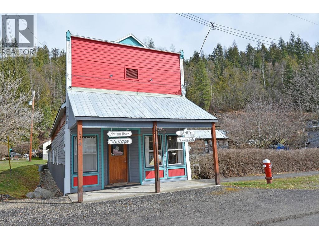 124 Lake Avenue, Silverton