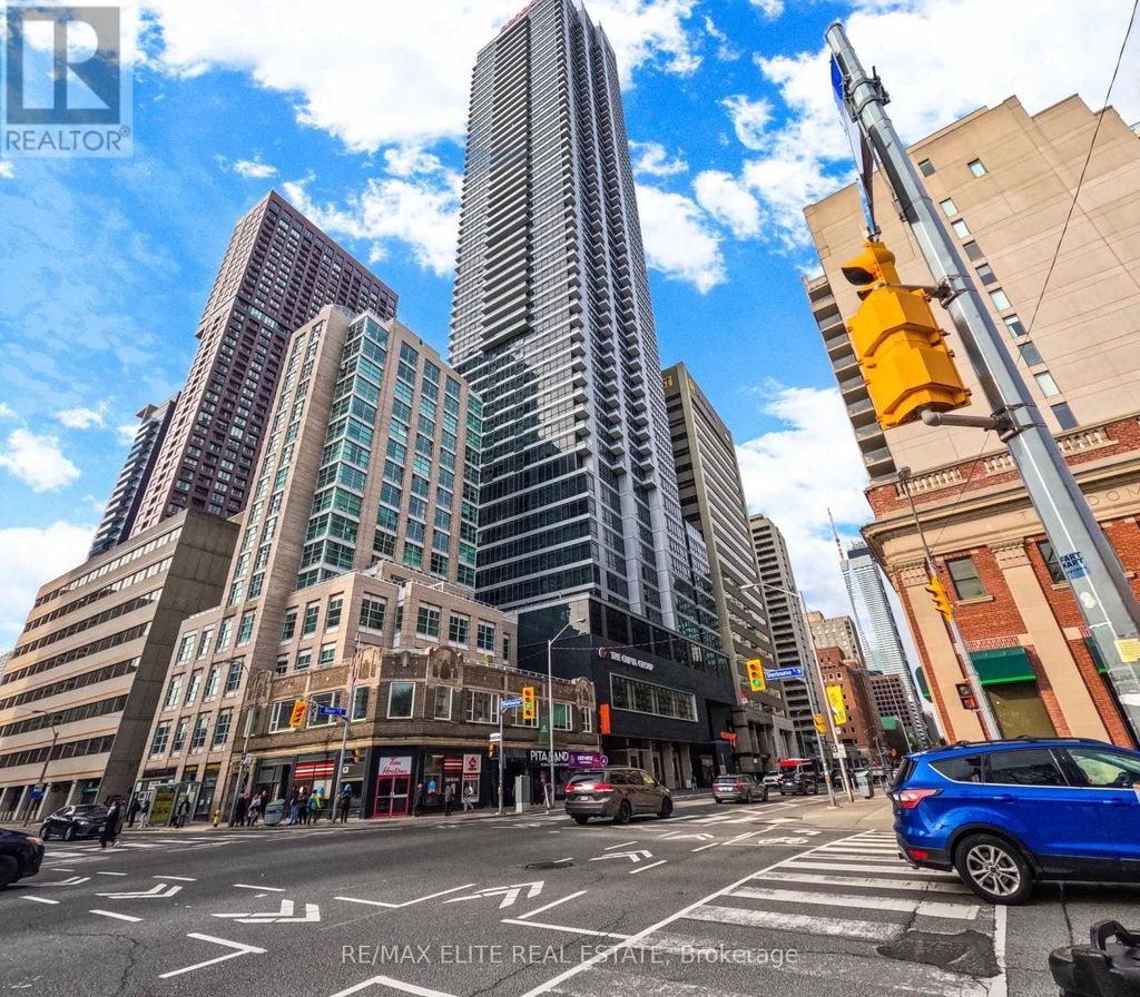1711 - 395 Bloor Street E, Toronto (north St. James Town)