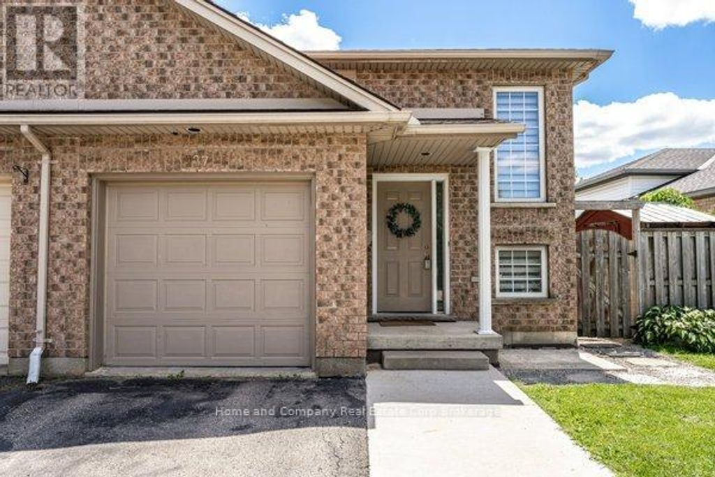 127 Walsh Crescent, Stratford