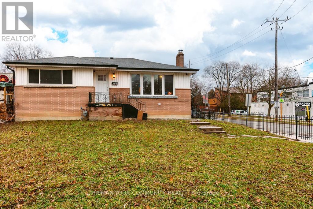 Main Floor - 240 Markham Road, Toronto (scarborough Village)