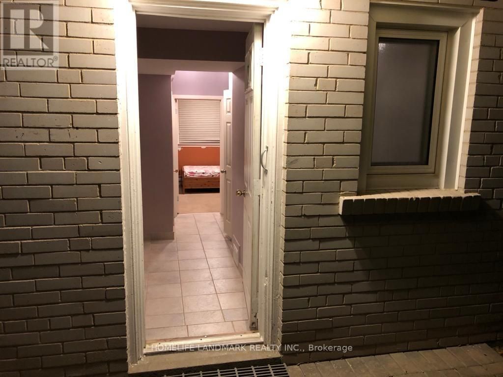 Bsmt - 10 Oscar Court, Toronto (bayview Village)