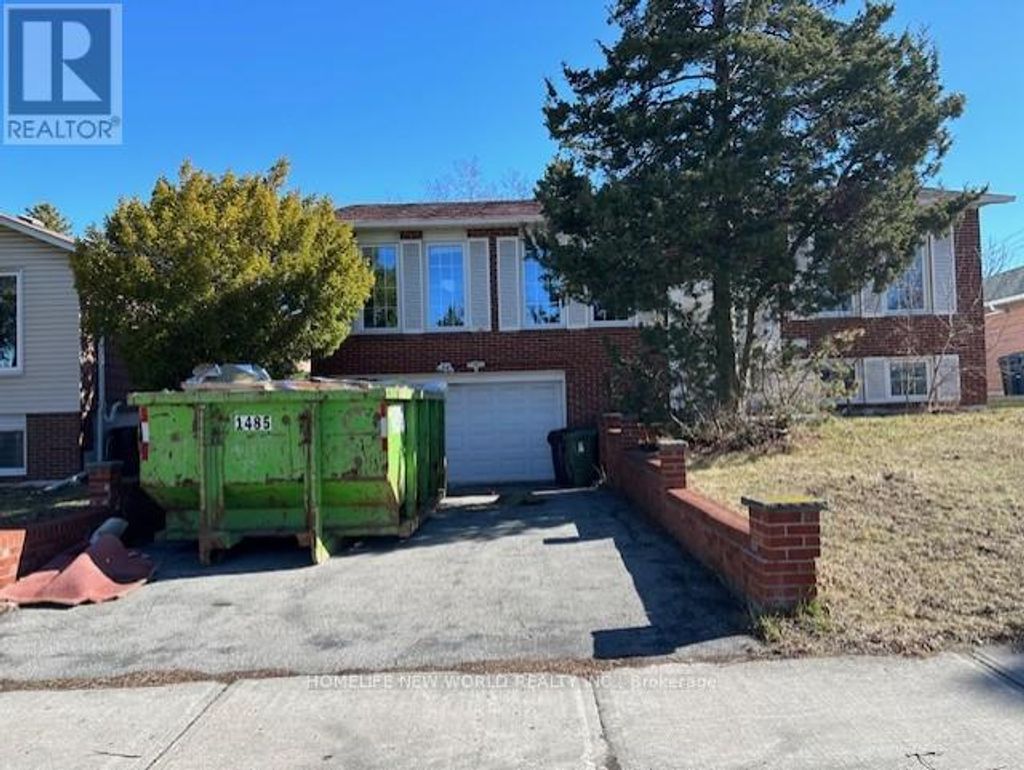 Bsmt - 137 Cherokee Boulevard, Toronto (pleasant View)