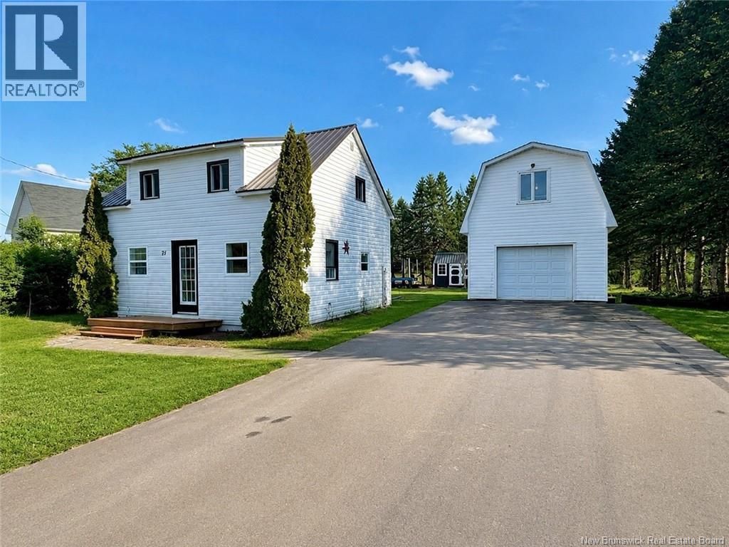 74 De L'ecole Street, Rogersville