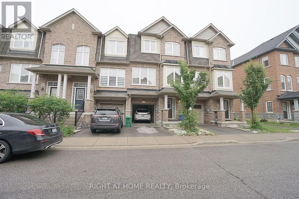 15 Magdalene Crescent, Brampton (heart Lake)