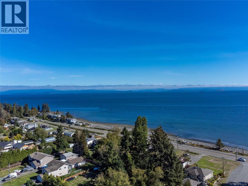 3943 Dillman Rd, Campbell River
