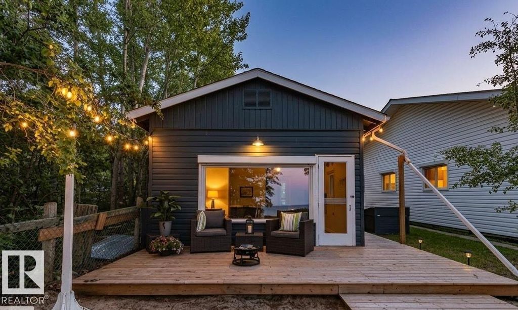 101 1st Ave Mameo Beach, Rural Wetaskiwin County