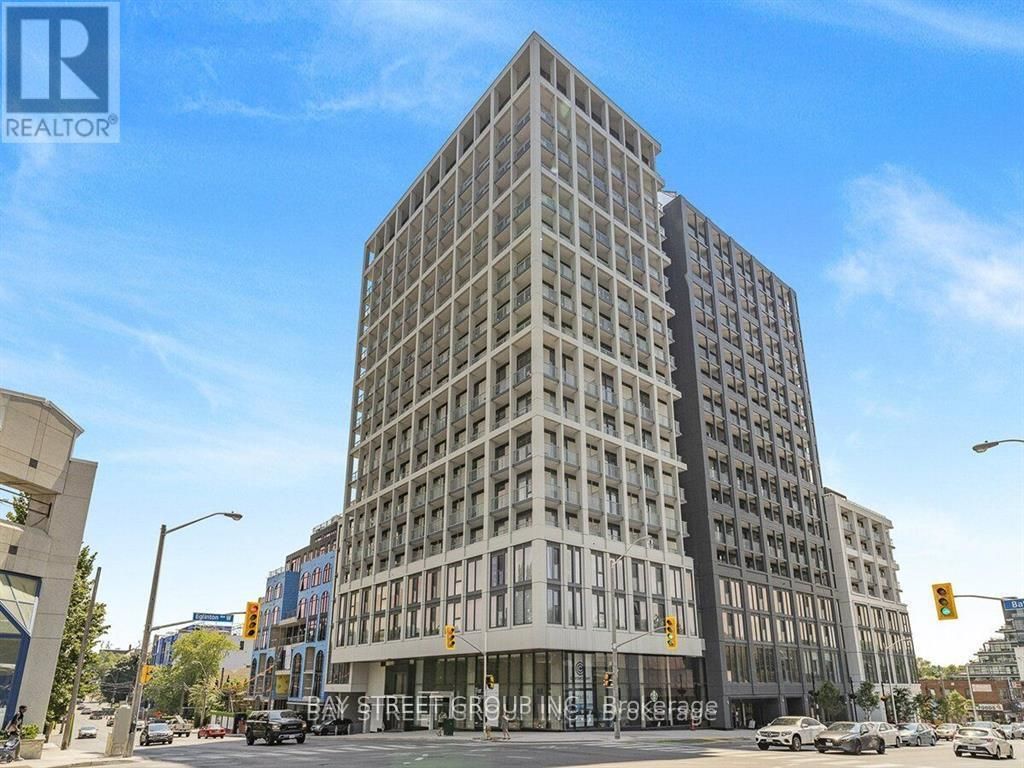 821 - 2020 Bathurst Street, Toronto (humewood-Cedarvale)