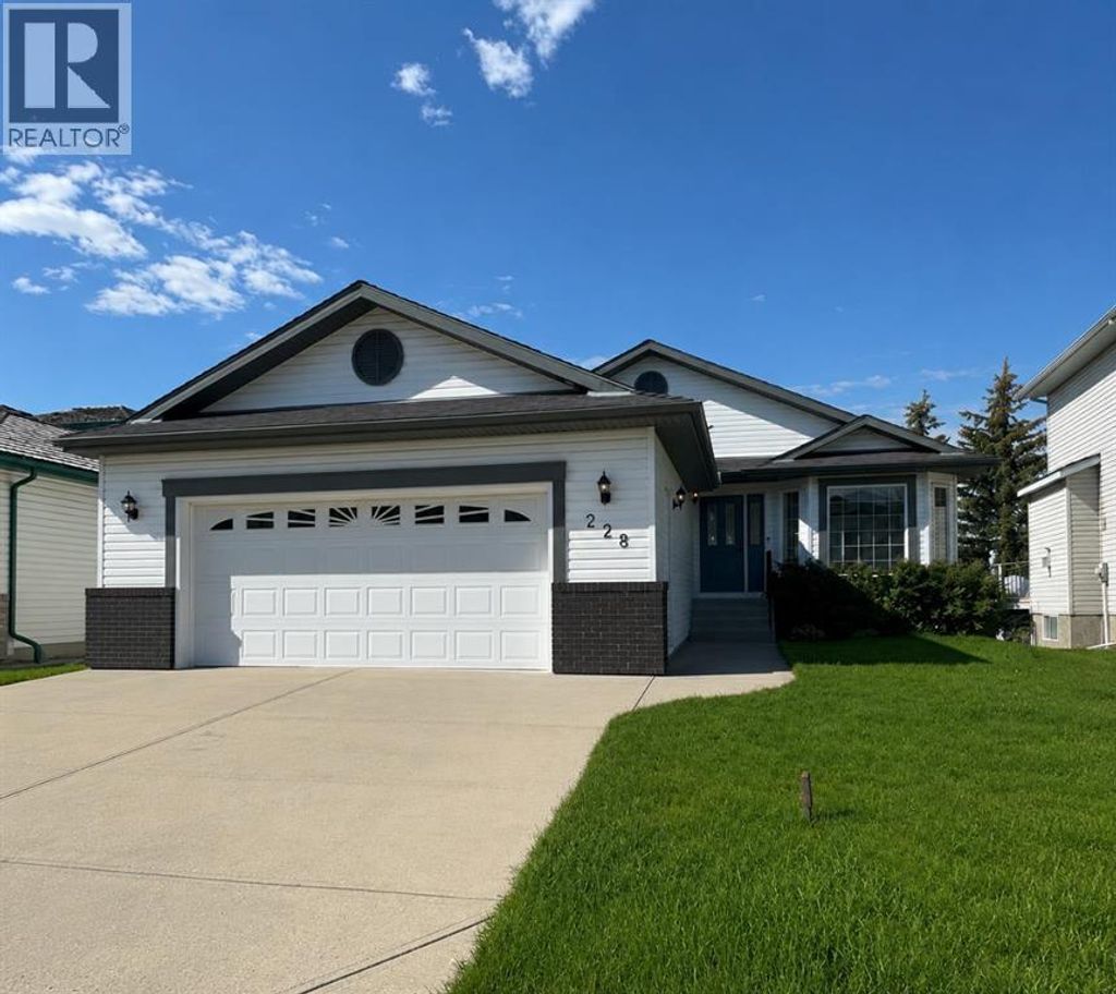 228 Woodside Crescent Nw, Airdrie