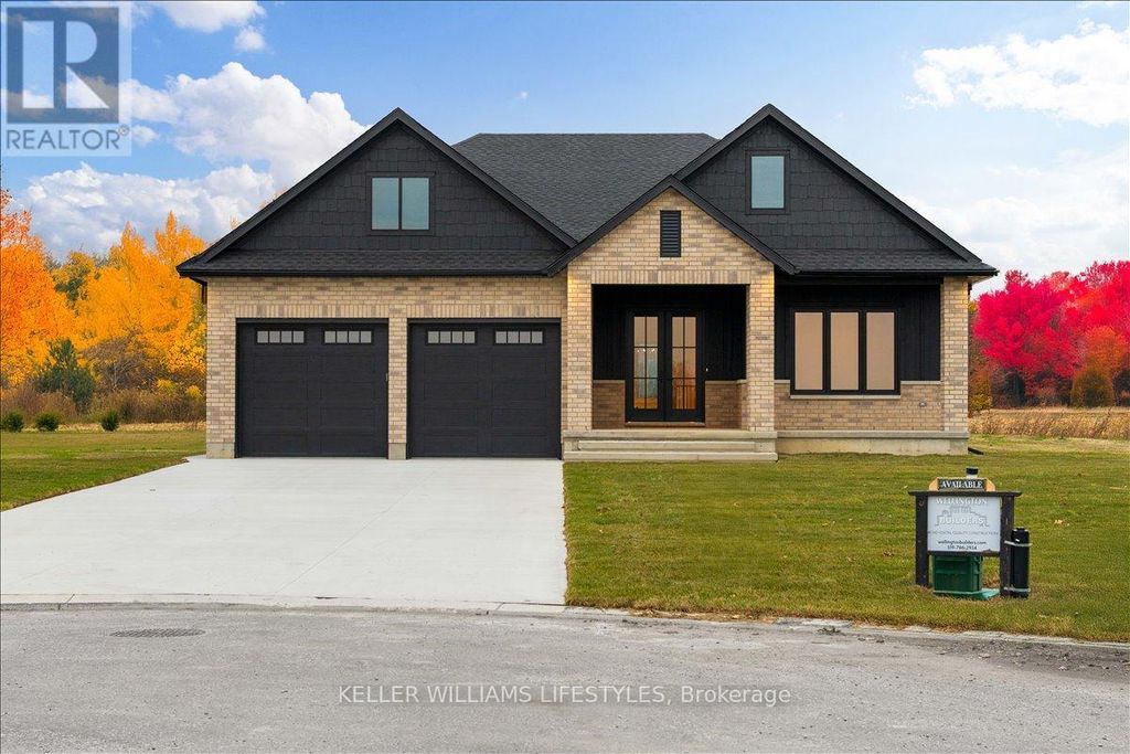 126 Fraser Crescent, Lambton Shores (forest)