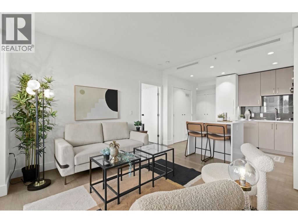 201 1675 Lions Gate Lane, North Vancouver