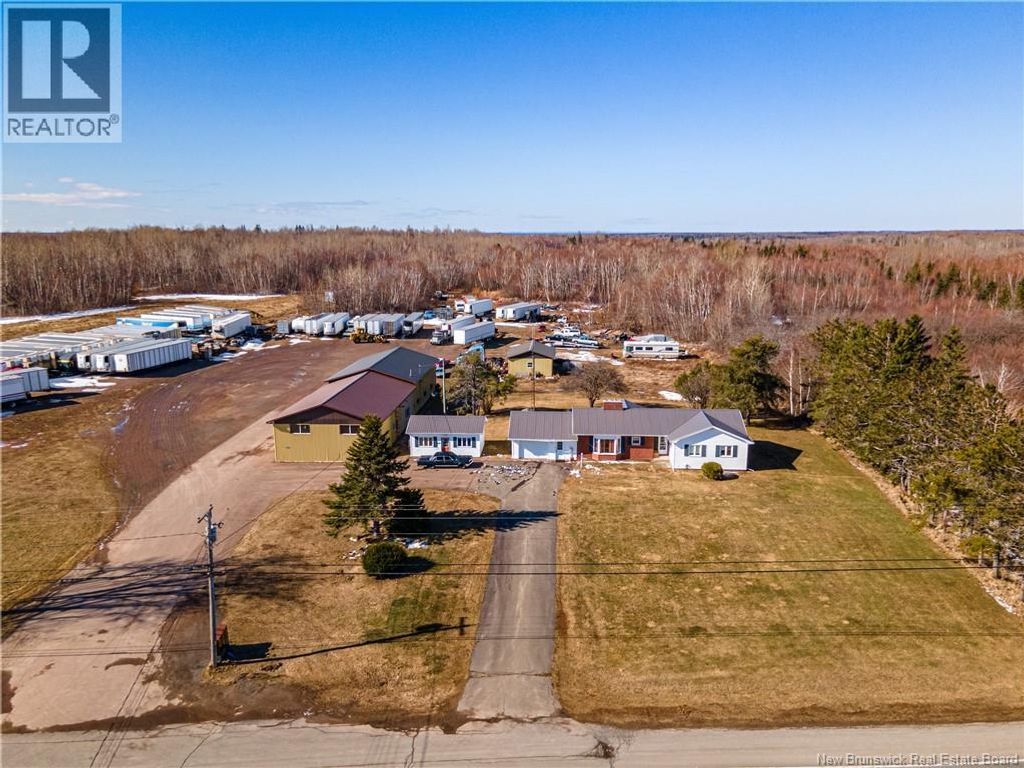 5049 Route 15, Botsford