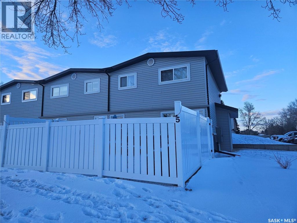 5 1292 Gordon Road, Moose Jaw