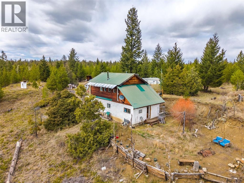 1400 Chasm Road, 70 Mile House