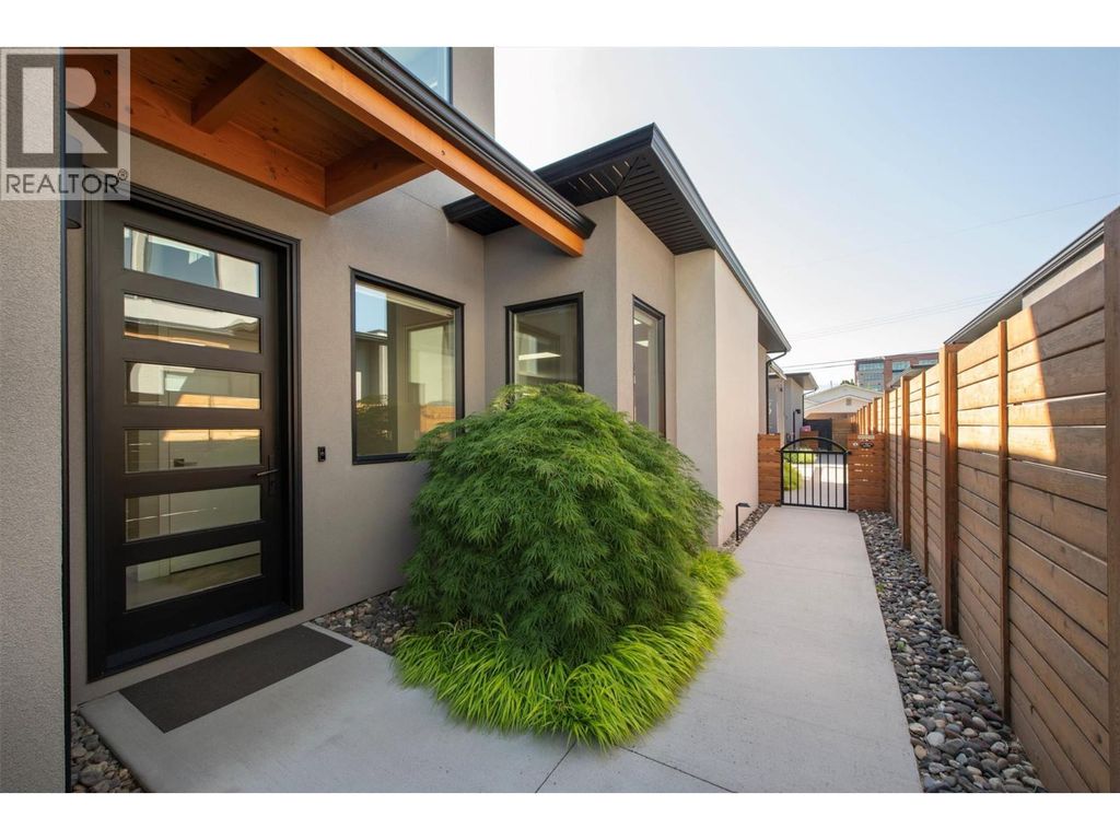 553 Patterson Avenue, Kelowna