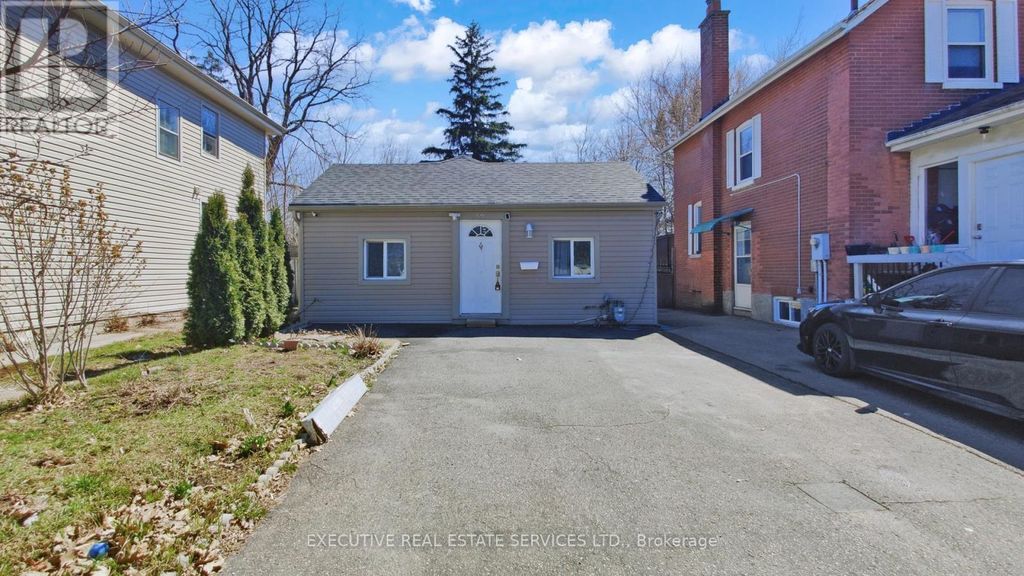 89 John Street, Brampton (downtown Brampton)