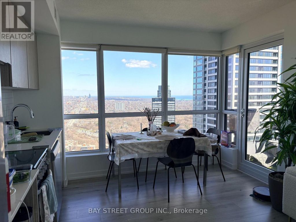 4010 - 395 Bloor Street E, Toronto (north St. James Town)