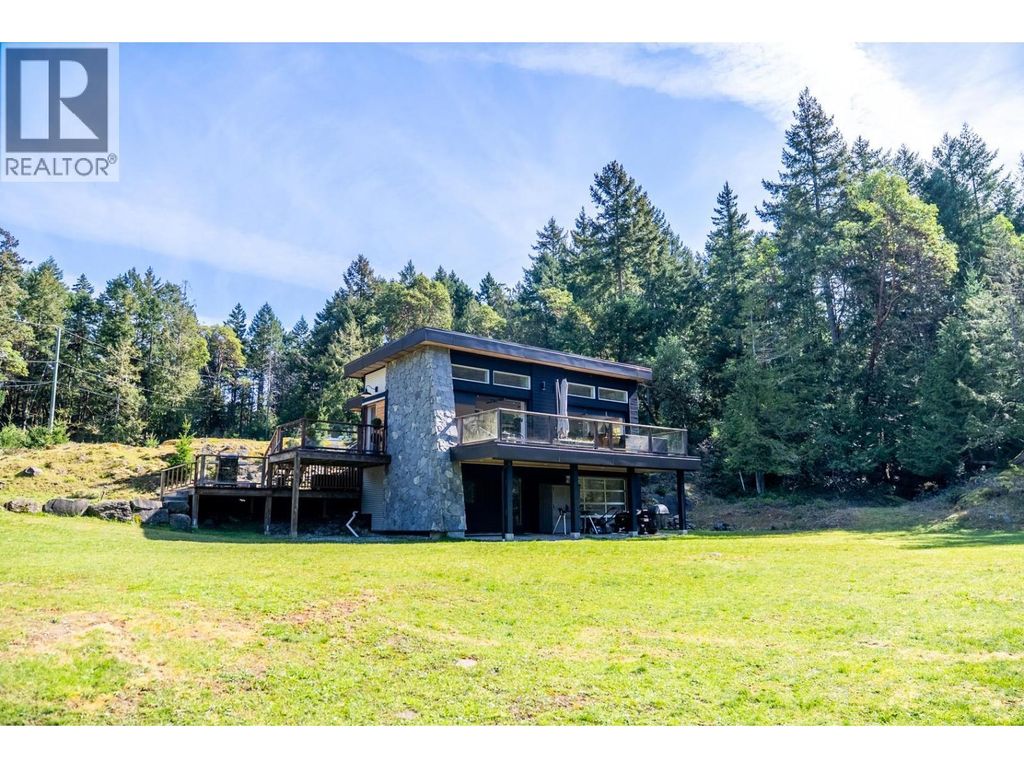 5582 Hooson Road, Pender Island
