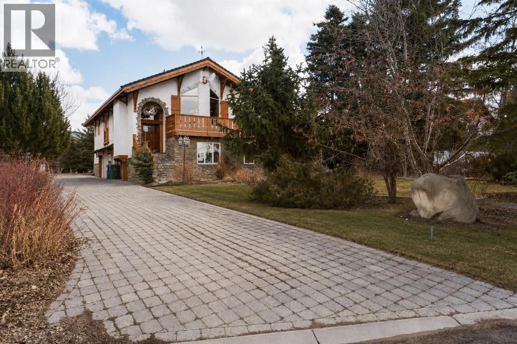 764 East Chestermere Drive, Chestermere