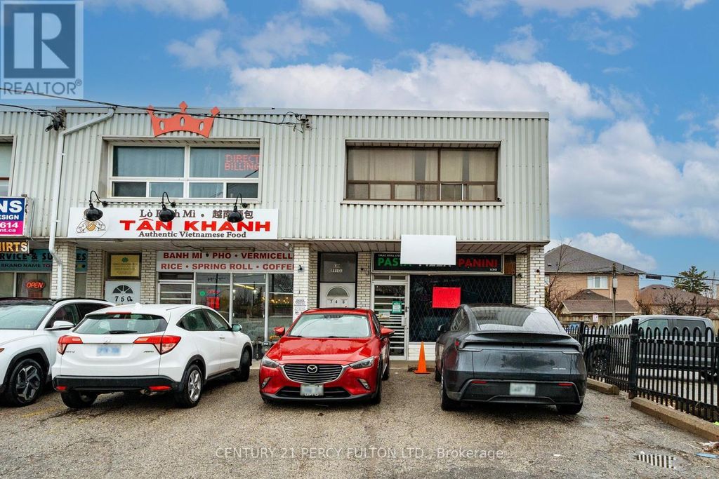 744-746 Wilson Avenue, Toronto (downsview-Roding-Cfb)