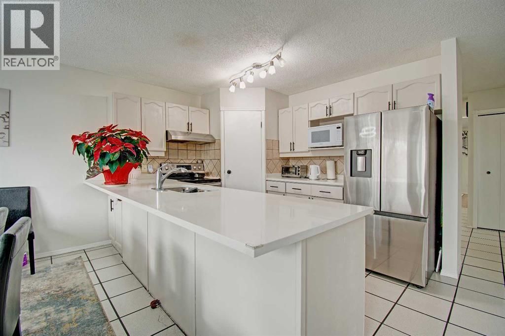 10316 Hidden Valley Drive Nw, Calgary