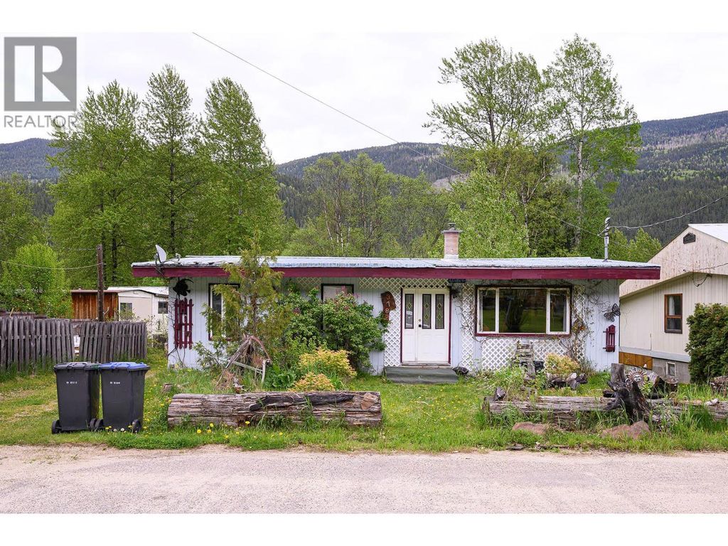 3782 River Drive, Blue River