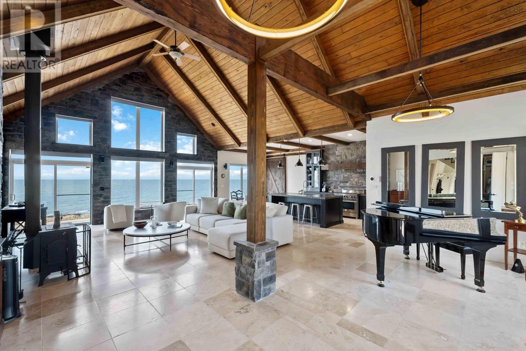 5199 Shore Road, Parkers Cove