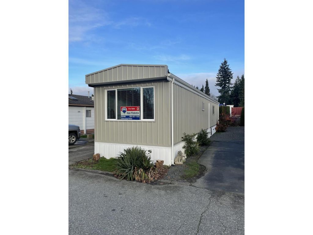4 4426 232 Street, Langley