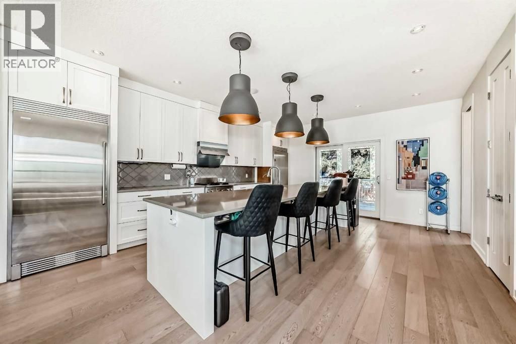 112 Hanover Road Sw, Calgary