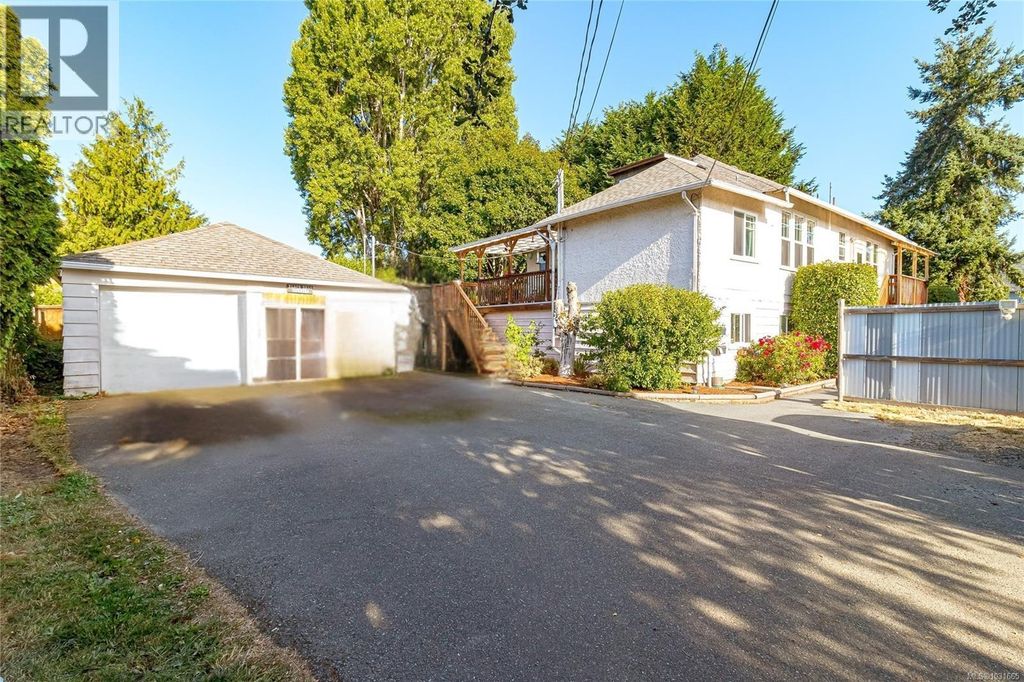 2920 Shakespeare St, Victoria