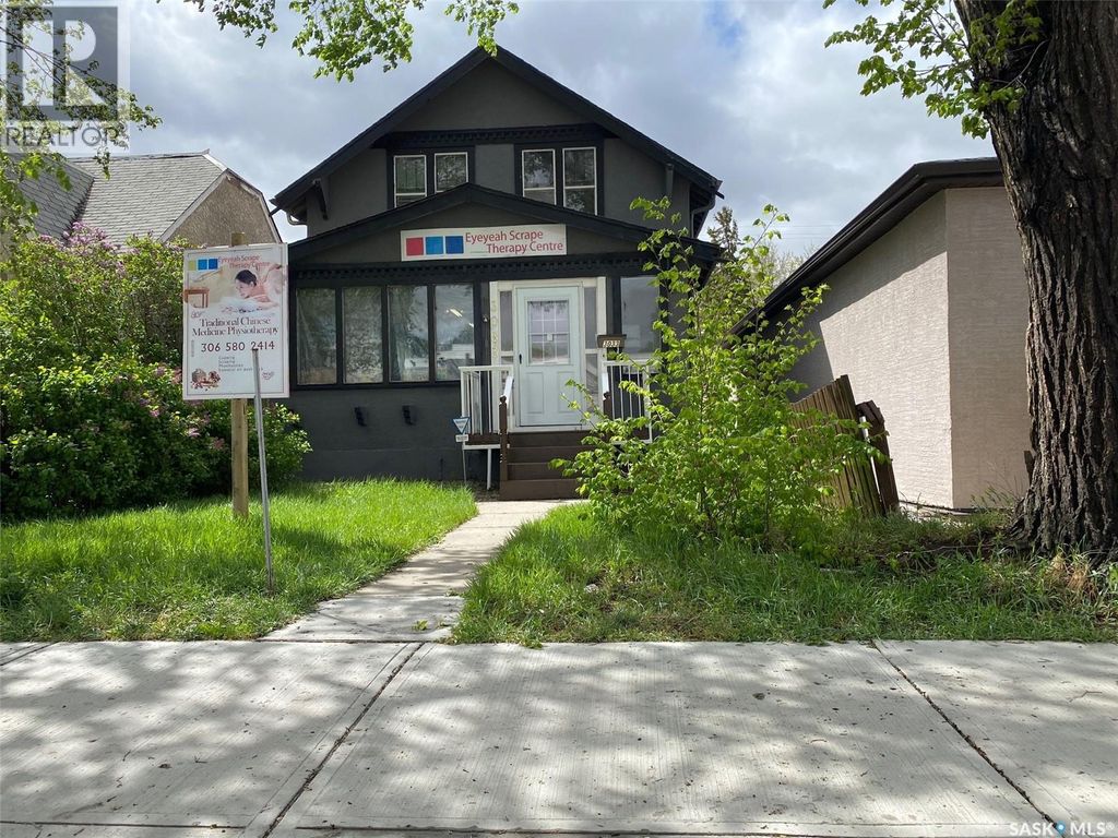 3033 Dewdney Avenue, Regina
