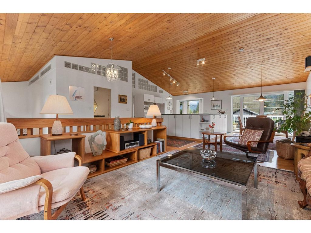 711 Fraser Avenue|hope, Hope