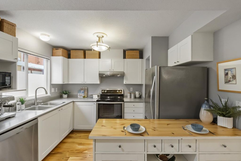 22 20543 96 Avenue, Langley