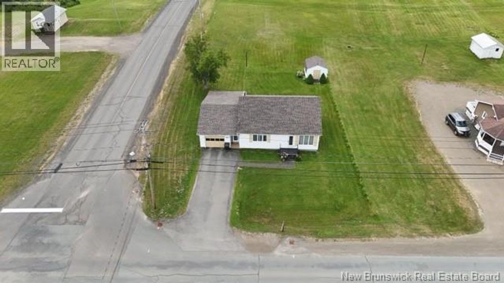 1120 Des Pionniers Avenue, Balmoral