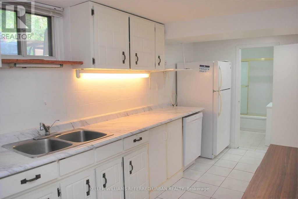 Bsmt - 53 Silvio Avenue, Toronto (clairlea-Birchmount)