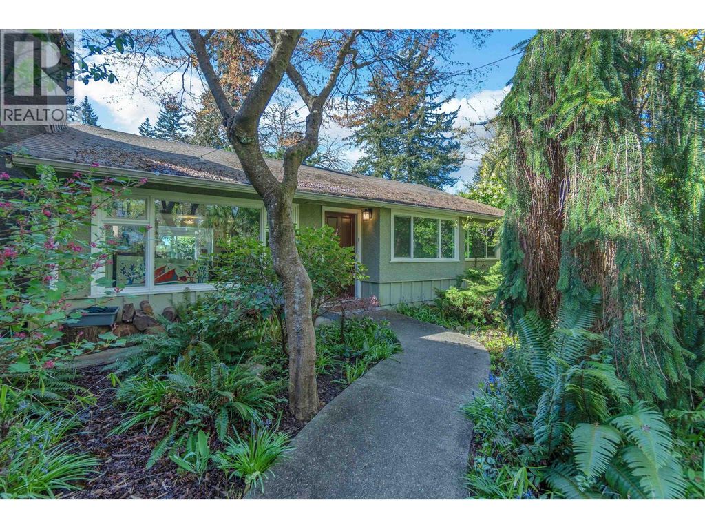 825 W 20th Street, North Vancouver