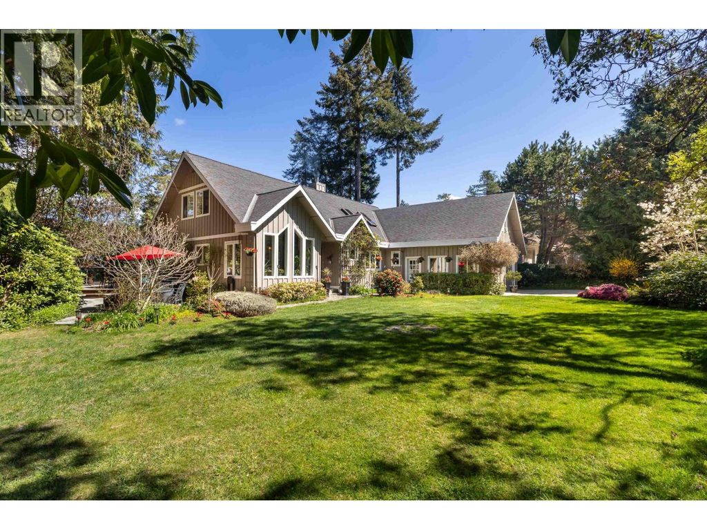 10040 Wescan Road, Halfmoon Bay