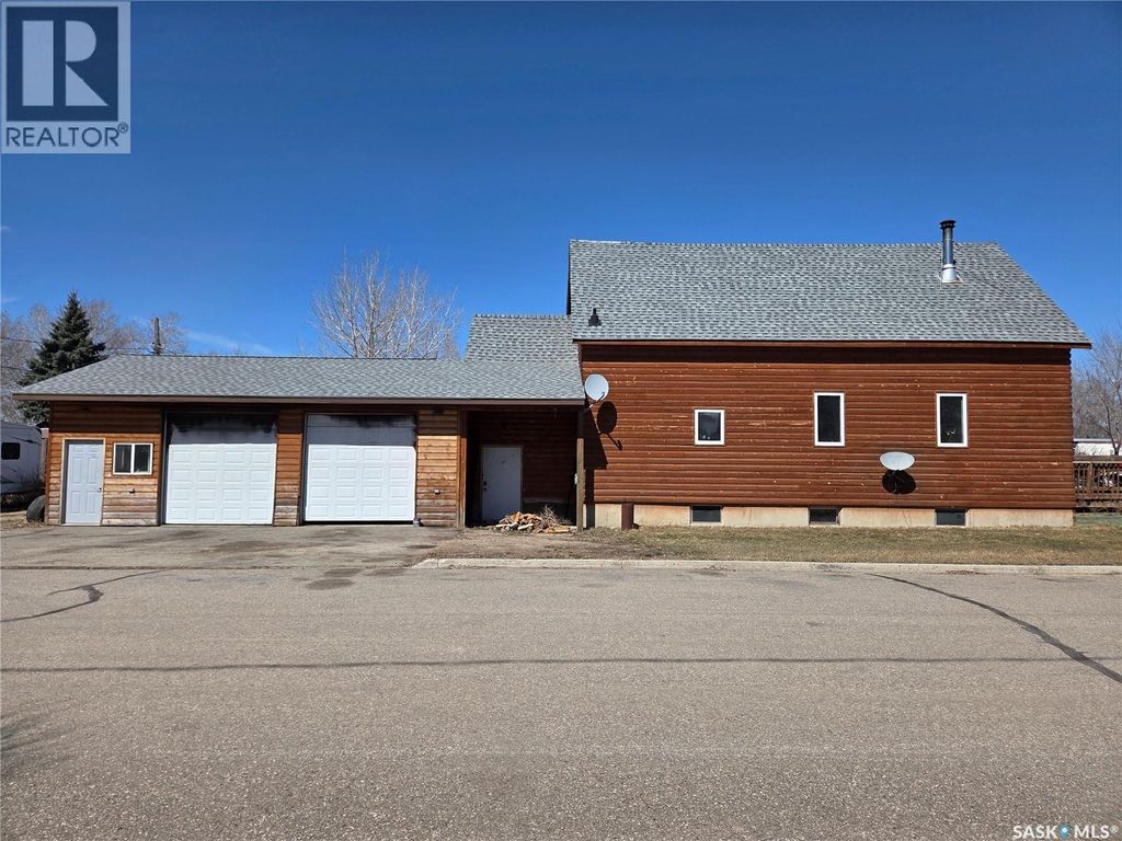 214 W 1st Street, Alida