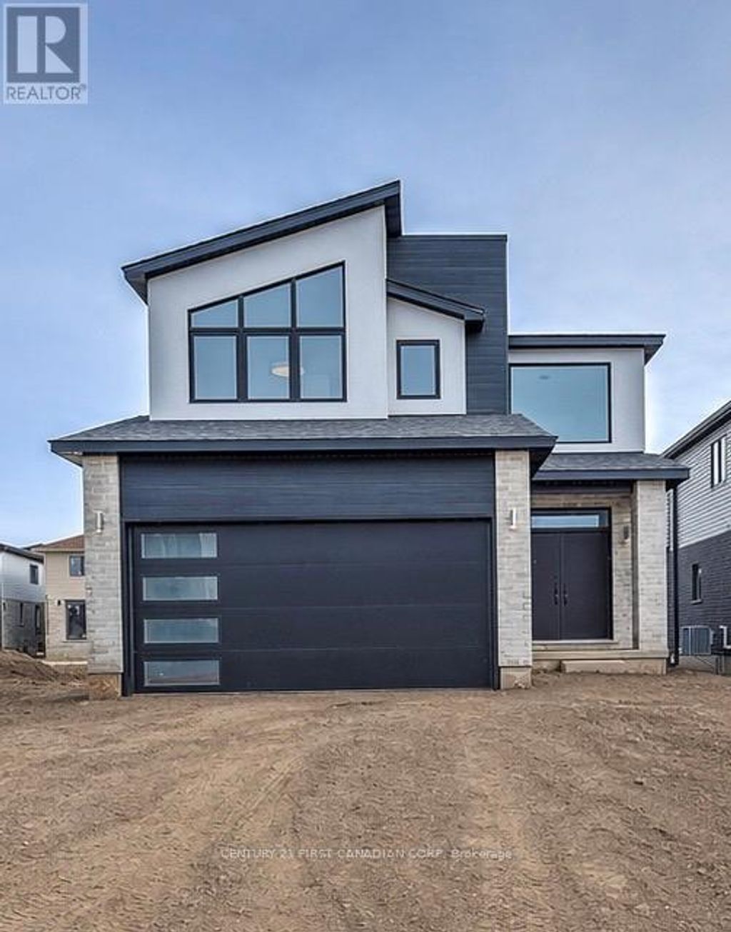 245 Hesselman Crescent, London South (south U)