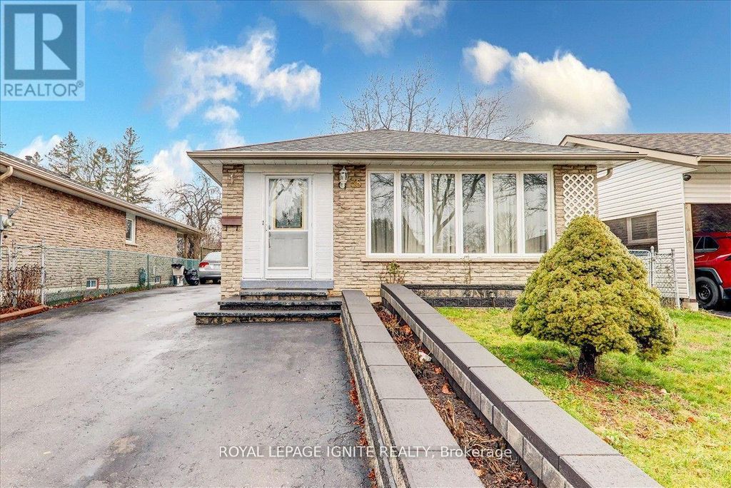 Bsmt - 38 Loradeen Crescent, Toronto (malvern)
