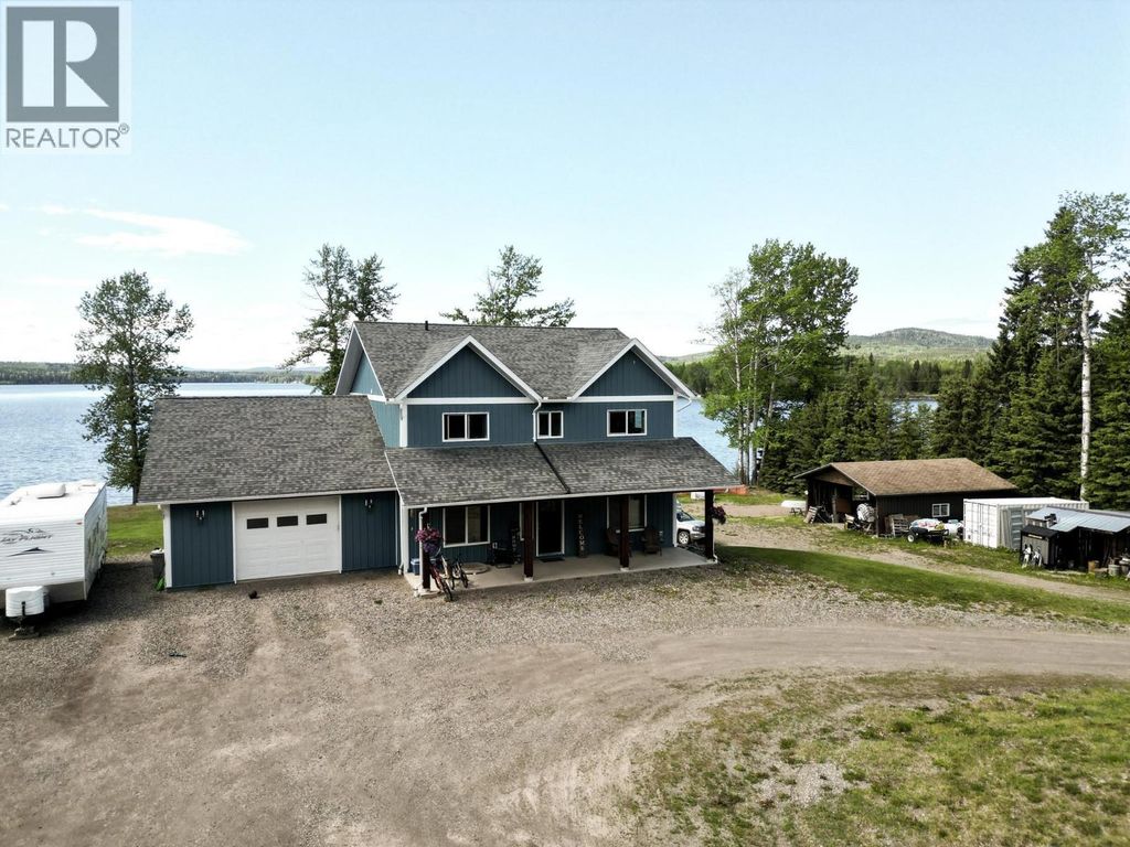 3789 E Tchesinkut Road, Burns Lake