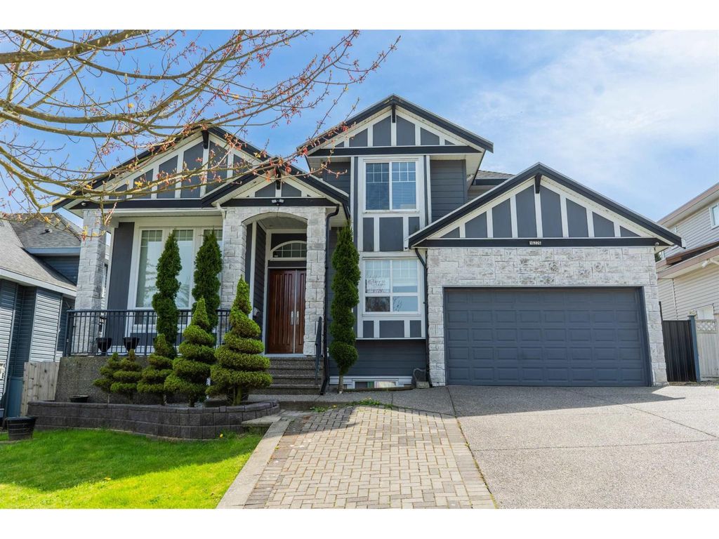 16226 96b Avenue, Surrey