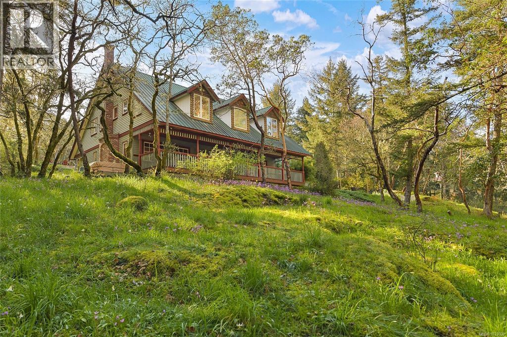 4836 Spring Rd, Saanich