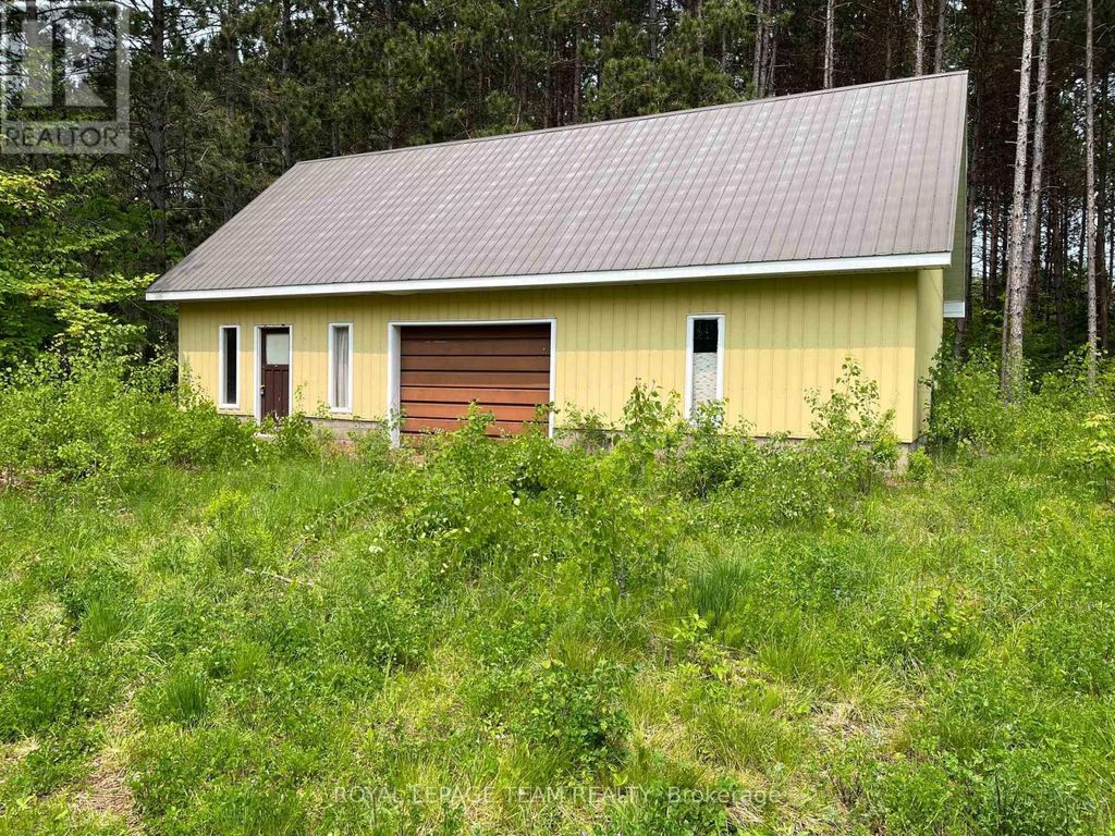 18500 Highway 60 Highway, Madawaska Valley
