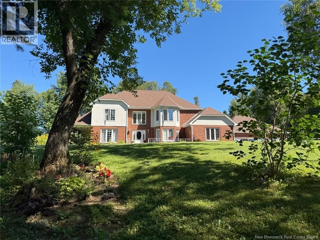 81 Woodland Hill, Perth-Andover