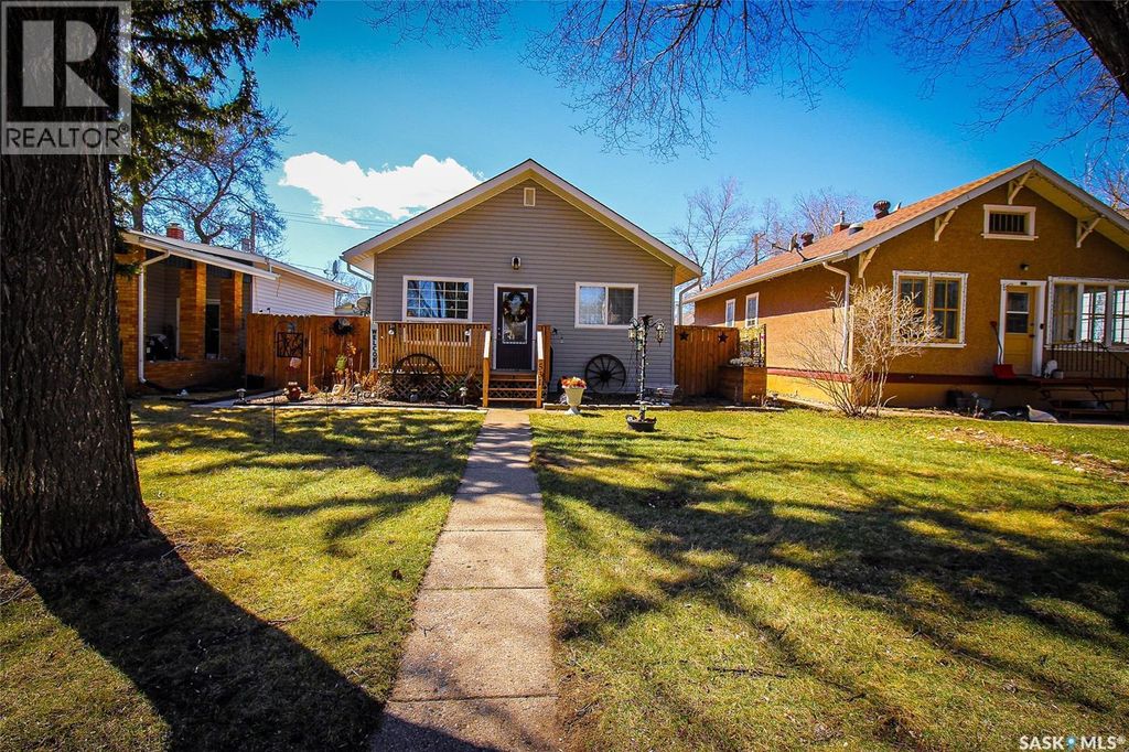 531 1st Street E, Shaunavon