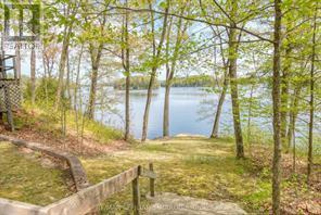 787 Sherbrooke Drive, Frontenac (frontenac South)