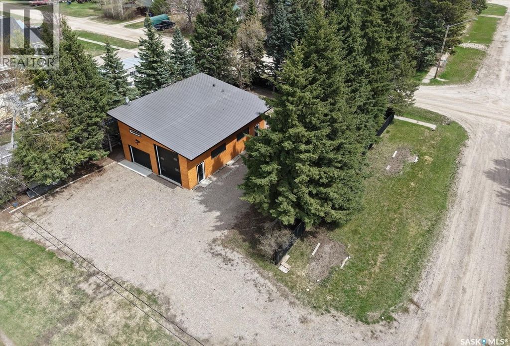 109 Rustad Avenue, White Fox