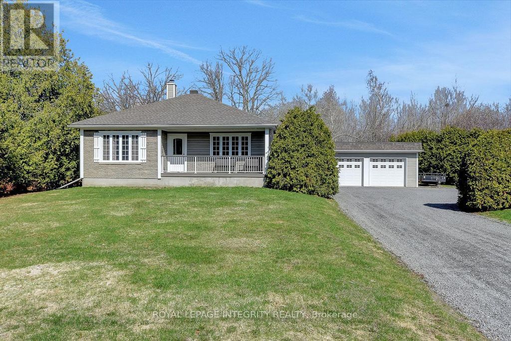 1099 Old Montreal Road, Ottawa