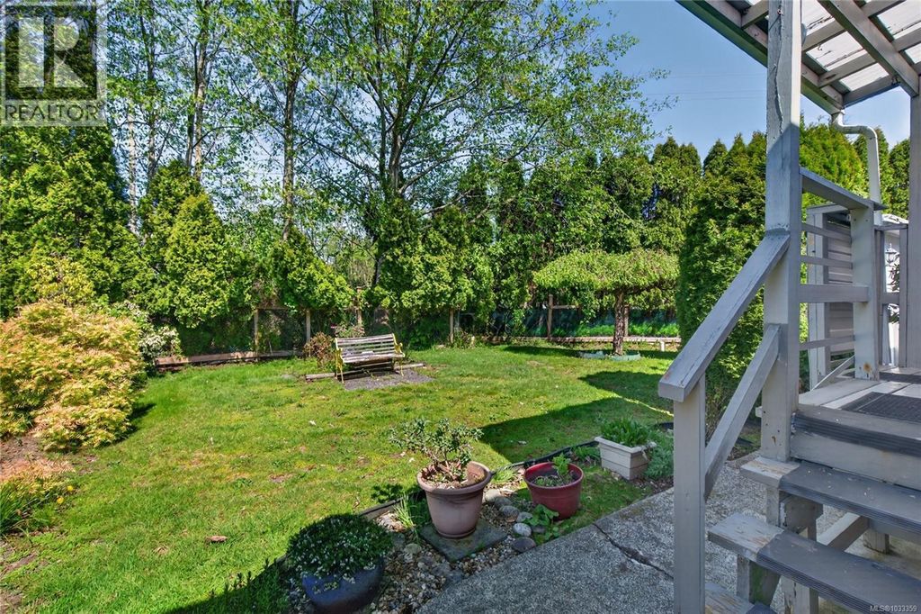 19 951 Homewood Rd, Campbell River